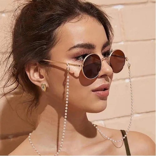 Vista 3 de Cadenas de lentes de perlas para mujer, chapadas en oro de 18 quilates, lentes de sol elegantes, soporte de correa para mujer