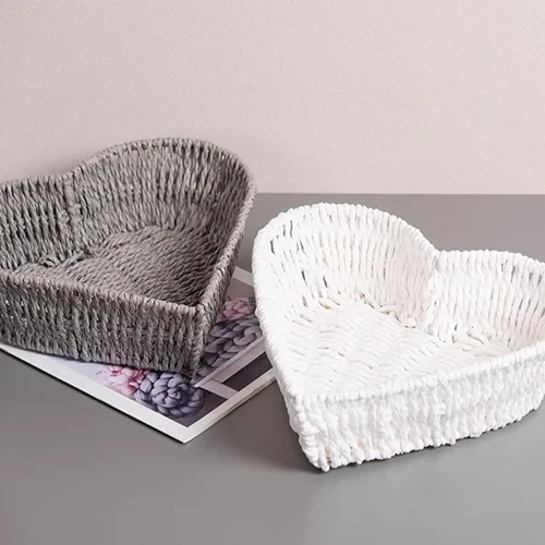 Vista 4 de Cesta en forma de corazón, cesta de picnic linda para almacenamiento de pan Negro