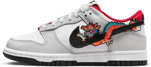 Vista 674 de Nike Kid's Dunk Low Sneaker