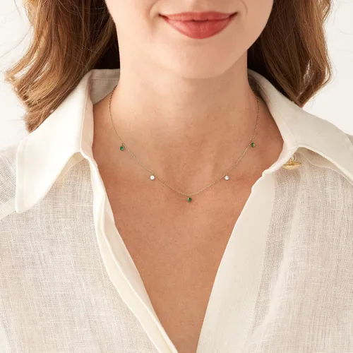 Vista 5 de Fossil - Collar con colgante de acero inoxidable en tono dorado para mujer