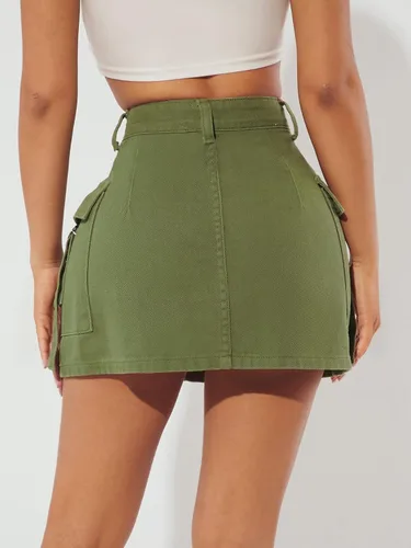Vista 2 de WDIRARA Minifalda de mezclilla con botones y cintura alta para mujer con bolsillos
