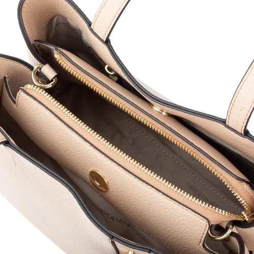 Vista 7 de Calvin Klein Mochila Adeline con triple compartimento