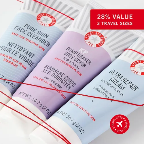 Vista 2 de First Aid Beauty Kit de limpieza, suavización e hidratación, juego de regalo para el cuidado de la piel con limpiador facial de tamaño de viaje