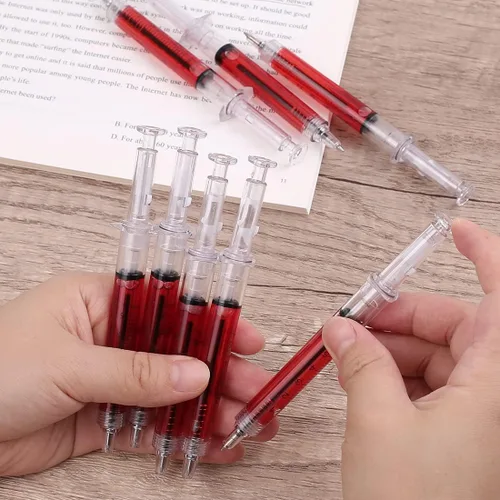 Vista 2 de Bolígrafos de escritura a granel, paquete de 60 bolígrafos de escritura a granel para uso en oficina, diseño médico estilo jeringa, tinta negra