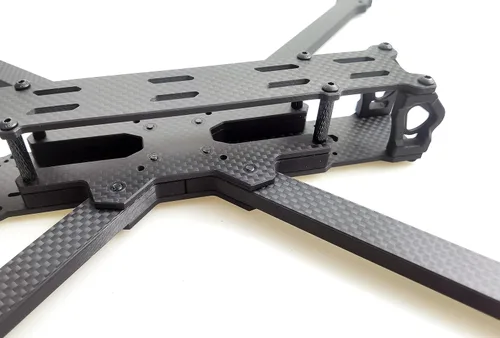 Vista 2 de QWinOut XL10 V6 16.535 in distancia entre ejes Kit de marco RC Rack 10 pulgadas para DIY Racer Drone (sin impresión 3D)