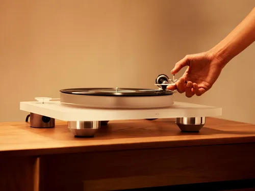 Vista 6 de Marantz TT-15S1 Tocadiscos Premium de Tracción Manual con Cartucho Incluido Motor Flotante para Baja Vibración y Baja Resonancia Una Opción