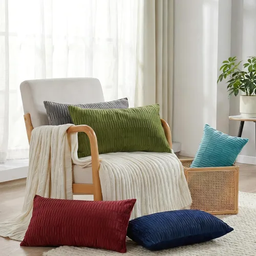 Vista 8 de Juego de 2 fundas de almohada decorativas de terciopelo a rayas plisadas de 14 x 26 pulgadas, funda de cojín rectangular suave y elegante para sofá