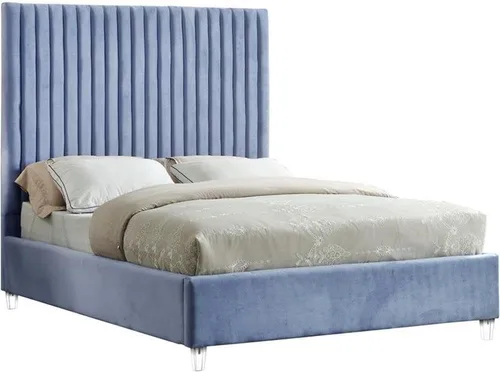 Vista 6 de Meridian Furniture CandaceCream-F Colección Candace Moderna Cama matrimonial tapizada de terciopelo contemporánea, tela de terciopelo crema