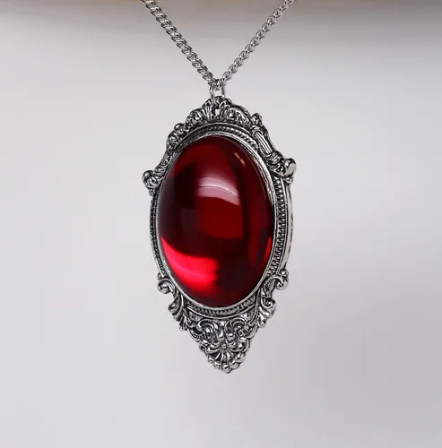 Vista 6 de Collar con colgante de cabujón rojo sangre en acabado plateado con marco de peltre, Metal