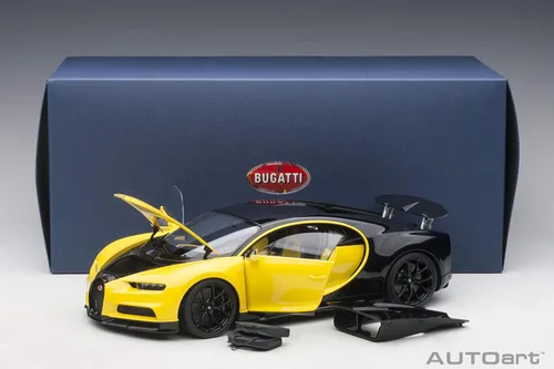 Vista 6 de Autoart Bugatti Chiron Jaune Molsheim Amarillo y Nocturne Negro Modelo 1/18