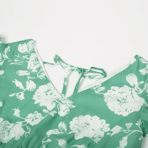 Vista 2 de GRACE KARIN Vestido de verano con cuello en V y mangas con volantes para mujer, vestido midi con vuelo y escalonado, vestido de cóctel