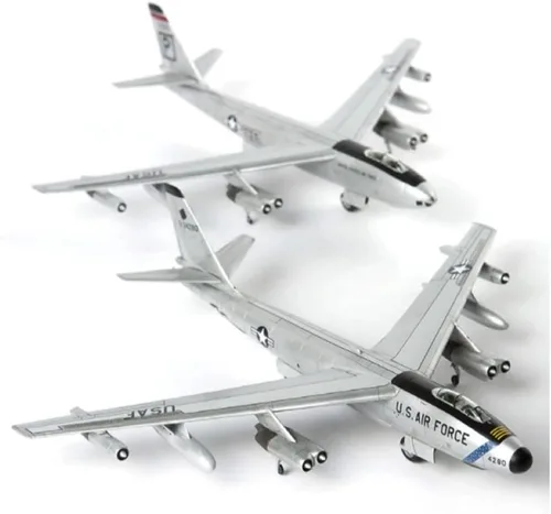 Vista 5 de Academy 1: 144 - Boeing B-47 Stratojet