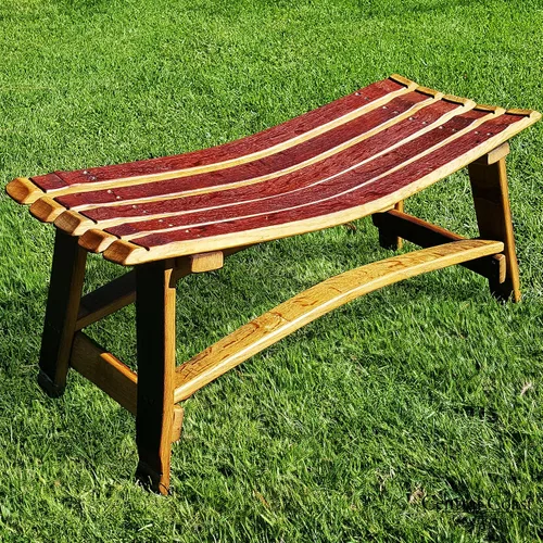Vista 2 de Banco de jardín pequeño con diseño de barril de vino con respaldo - Barril de vino hecho a mano Muebles de barril de vino