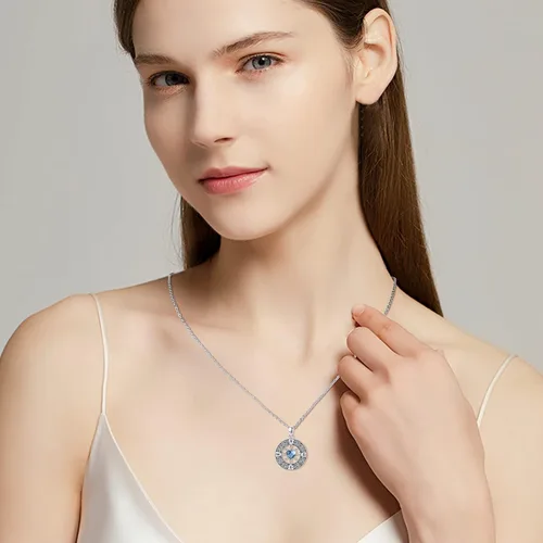 Vista 3 de Collar con brújula Go in the Direction of Your Dream con nudo celta irlandés, medallón redondo, brújula, colgante para hombres y mujeres, cristal