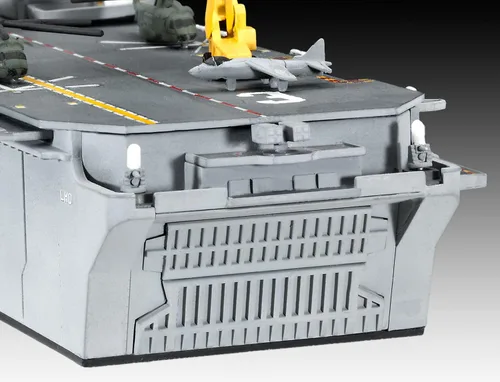 Vista 4 de Revell 05178 Kit de modelo a escala USS WASP Clase 1:700