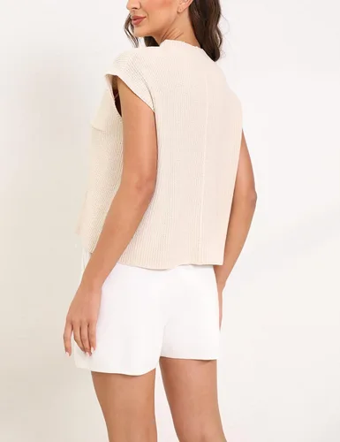 Vista 4 de SCUSTY Conjunto de suéter de dos piezas de verano para mujer, conjuntos de descanso de moda, suéter de punto de ganchillo, pantalones cortos
