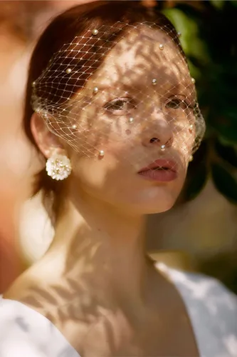 Vista 9 de Passat Pearl Birdcage Fascinator Hat and Hair Clip - Fiesta de té y velo de boda - Sombrero de píldora Derby - Diadema de jaula de pájaros nupcial