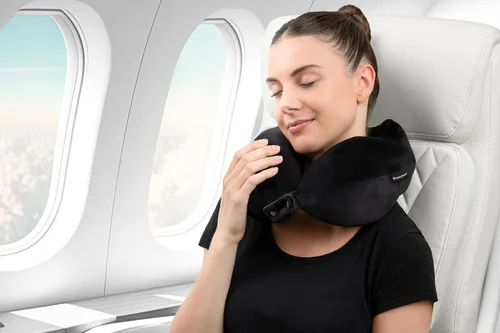 Vista 5 de Almohada de viaje para el cuello Brookstone - Almohada de espuma viscoelástica rellenable contorneada y ligera para el cuello, para dormir