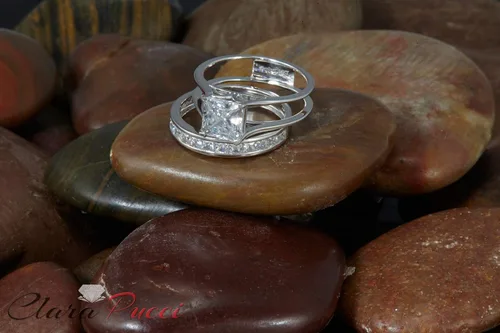 Vista 7 de Clara Pucci Juego de anillos de compromiso de boda de 340 quilates con diamantes de imitación de corte princesa y circonita cúbica de oro blanco
