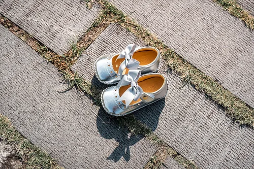 Vista 2 de KARUBI Zapatos de bebé Niñas Niños Niño Antideslizante y Casual Zapatilla para primeros caminantes Hecho en Taiwán
