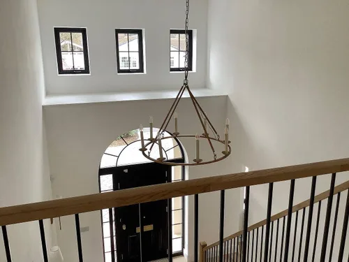 Vista 7 de LOVEDIMA Candelabro de rueda de carro, color dorado, rústico, de 35.4 pulgadas, con forma de vela, de metal con forma de vela, lámpara colgante