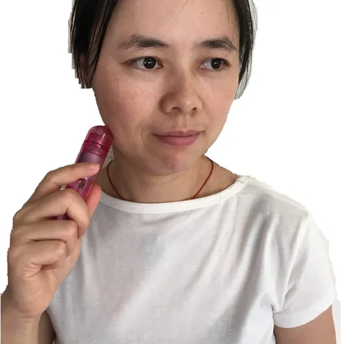 Vista 3 de Pequeño mini masajeador vibratorio, herramienta portátil de mano para mujeres con 4 cabezales, bolígrafo de bolsillo para cara, cuello, cabeza