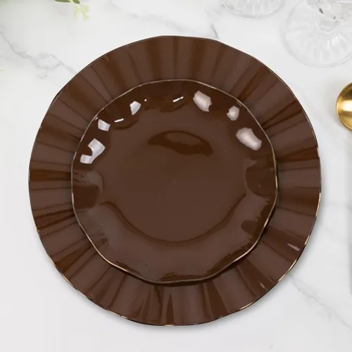 Vista 39 de Efavormart 10 Pack Platos redondos de plástico negro de 6" para postre y ensalada, platos desechables para aperitivos con borde ondulado dorado