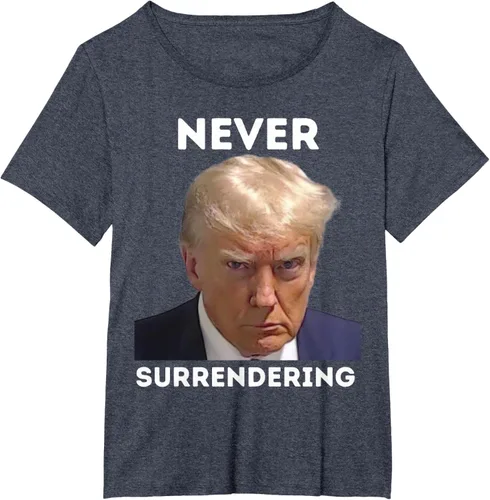 Vista 54 de Triumph Never Surrendering - Camiseta Trump Mug Shot, Negro