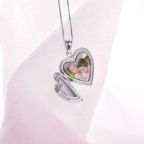 Vista 4 de PicturesOnGold.com Collar con dije de plata de ley con forma de corazón de pata de perro, incluye cadena de 18 pulgadas, Plata esterlina