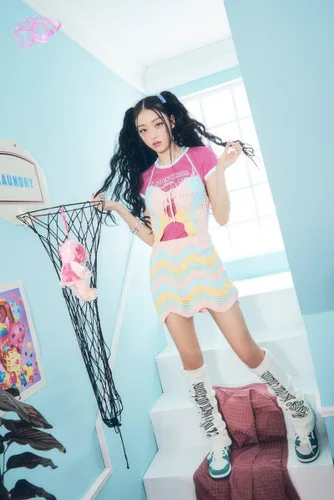 Vista 6 de OH MY GIRL YooA SELFISH 2º Mini álbum CD+Photobook+Tarjeta fotográfica especial+Mini artículo+Tarjeta de mensaje+Tarjeta fotográfica