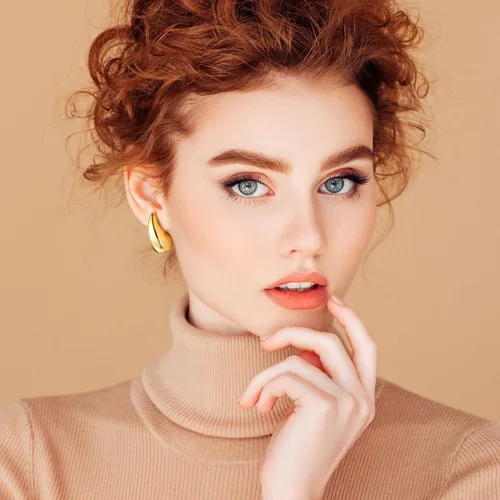 Vista 2 de Gold Earrings for Women Girls,14K Gold Plated Lightweight Gold Hoop Earrings Hypoallergenic Earrings for Women Trendy Fashion Jewelry Gifts