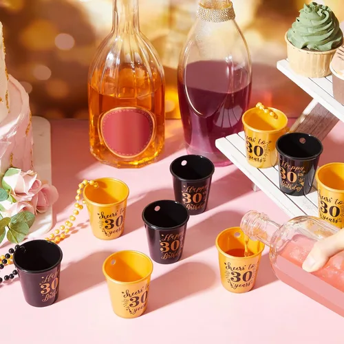 Vista 5 de Sureio Collar de vasos de chupito de 12 piezas para cumpleaños, vaso de chupito de plástico con cuentas para fiesta de cumpleaños, suministros