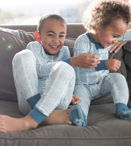 Vista 2 de Burts Bees Conjunto de pijama para bebé camiseta y pantalón de 2 piezas 100 algodón orgánico