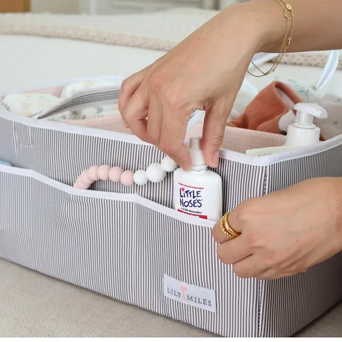 Vista 8 de Lily Miles Organizador de pañales para bebé - Bolso tote organizador para artículos esenciales de bebé niña - Cesta de regalo para baby shower