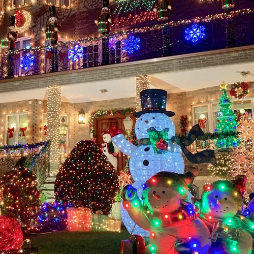 Vista 5 de Uptotop - Cadena de luces de Navidad, 2 paquetes, total 200 unidades, 40 pies, luces de cadena impermeables, enchufables, decoraciones luminosas