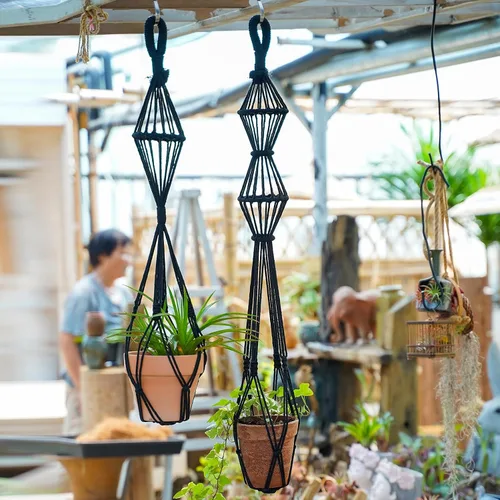Vista 6 de 2 Piezas Colgadores de Macramé para Plantas de Interior, Maceteros Colgantes de Macramé Grandes para Macetas de hasta 10 pulgadas, Sin Borlas