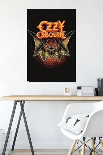 Vista 4 de Ozzy Osbourne - Póster de pared con logotipo de murciélago, 34 pulgadas de largo x 22.4 pulgadas de ancho, versión sin marco