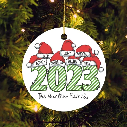 Vista 8 de Adorno de Navidad personalizado para familia, adorno de calcetín de Navidad, adorno familiar para nietos, adorno de Navidad familiar 2023