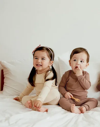 Vista 2 de VAENAIT BABY - Pijama de algodón básico liso para niños y niñas de 12 meses a 12 años, conjunto de ropa de dormir