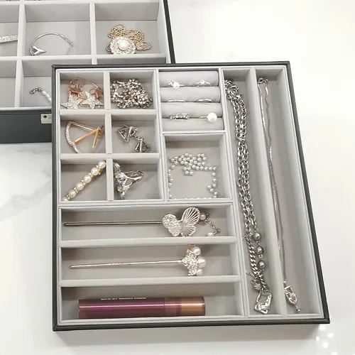 Vista 9 de BOOVO Joyero de piel sintética con cerradura organizador de joyas multifuncional para mujer adecuado para almacenamiento collares anillos pulseras