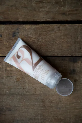 Vista 4 de RoMANce Tratamiento Acondicionador Profundo 6 oz.