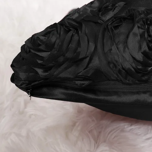 Vista 7 de PiccoCasa 2 fundas de almohada con diseño de flores 3D, románticas fundas de cojín decorativas de satén, funda de almohada con rosas estéreas