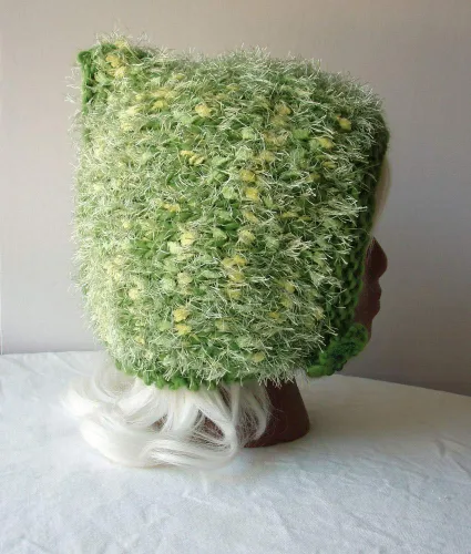 Vista 5 de Green Pixie Hat Fuzzy Wool Hand Knit Elf Hood Unique Handmade Womens Ladies Warm Winter Cap