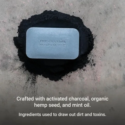 Vista 3 de The Grandpa Soap Company Jabón en barra de carbón – con semillas de cáñamo de carbón activado y aceite de menta, desintoxica, elimina la suciedad