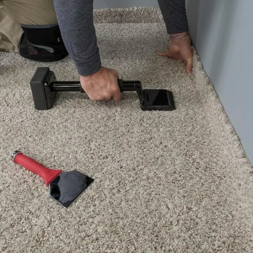 Vista 3 de QEP, 10408, colocador de alfombra económico