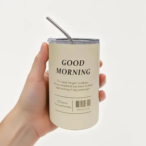 Vista 3 de Vaso térmico Iced Americano con popote de acero inoxidable, taza de café de viaje con palabras inspiradoras para hombres y mujeres (20 onzas, beige)