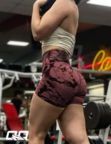 Vista 5 de QOQ Pantalones cortos de entrenamiento sin costuras para mujer, pantalones cortos de entrenamiento de cintura alta con levantamiento de glúteos