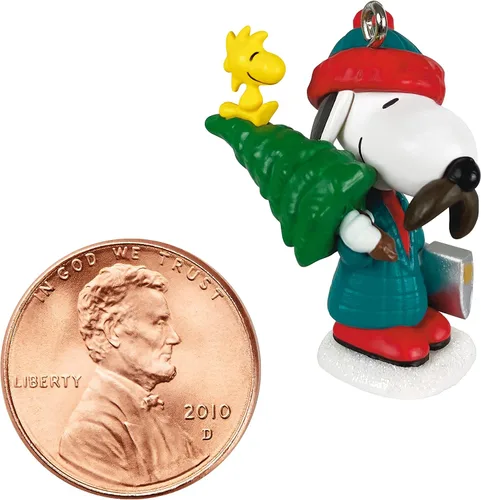 Vista 7 de Hallmark Keepsake Adorno de Navidad en miniatura de 1.26 pulgadas 2021, diversión de invierno de cacahuetes con Snoopy, mini