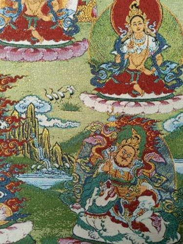Vista 4 de Bordado de seda Tíbet Thangka Budismo Maitreya Bodhisattva Budista Deidad Tangka Colgante de pared para decoración del hogar, tapiz de meditación