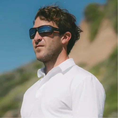 Vista 3 de Revo Sunglasses Vista Polarized Lens with Large Wrapped Frame